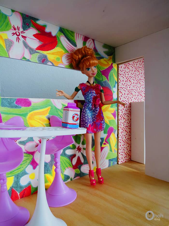 DIY barbie doll house