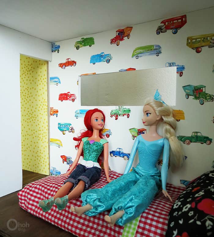 Diy deals doll room