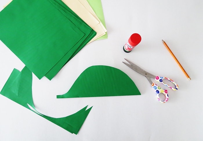 Make a paper leaves garland