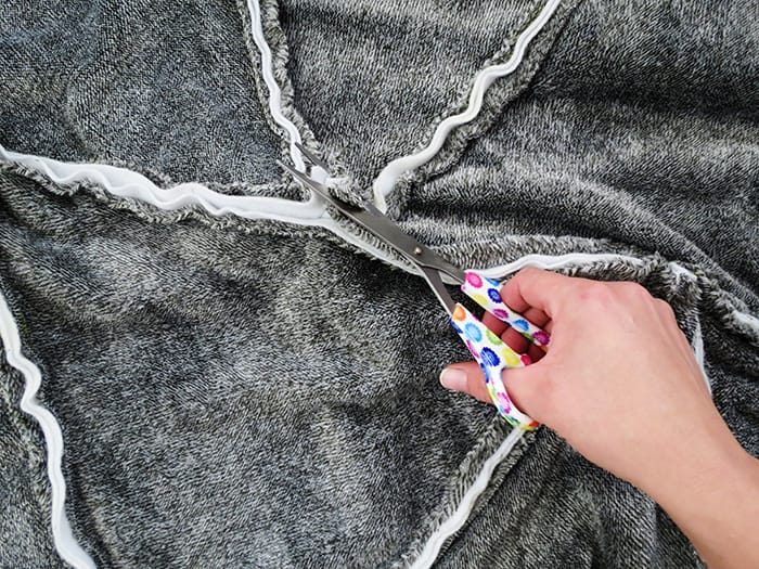 diy fleece blanket