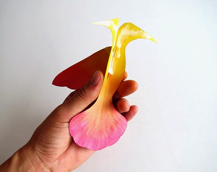 glue the paper hummingbird 