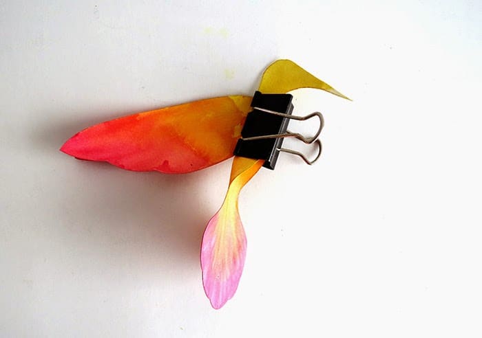 make a paper hummingbird