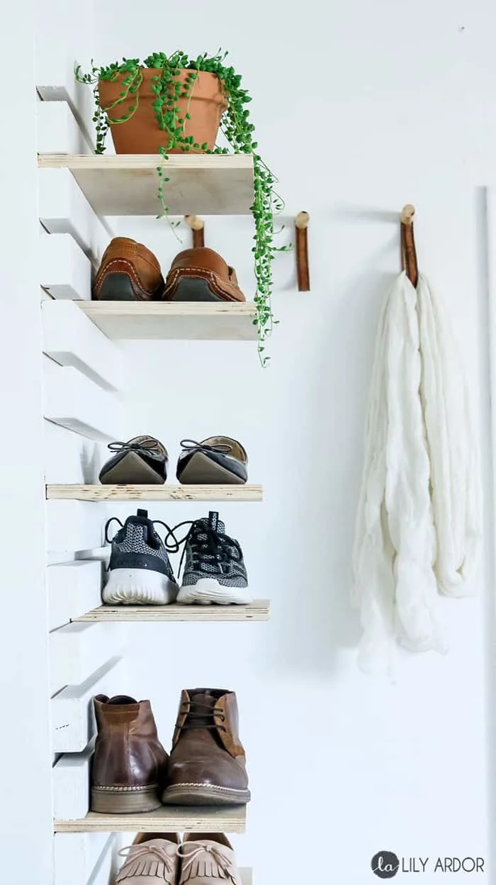 How to Build Simple DIY Shoe Rack Shelves! 