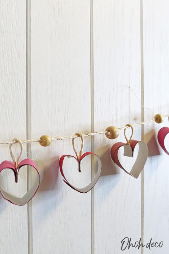 Fast And Easy Heart Garland Diy