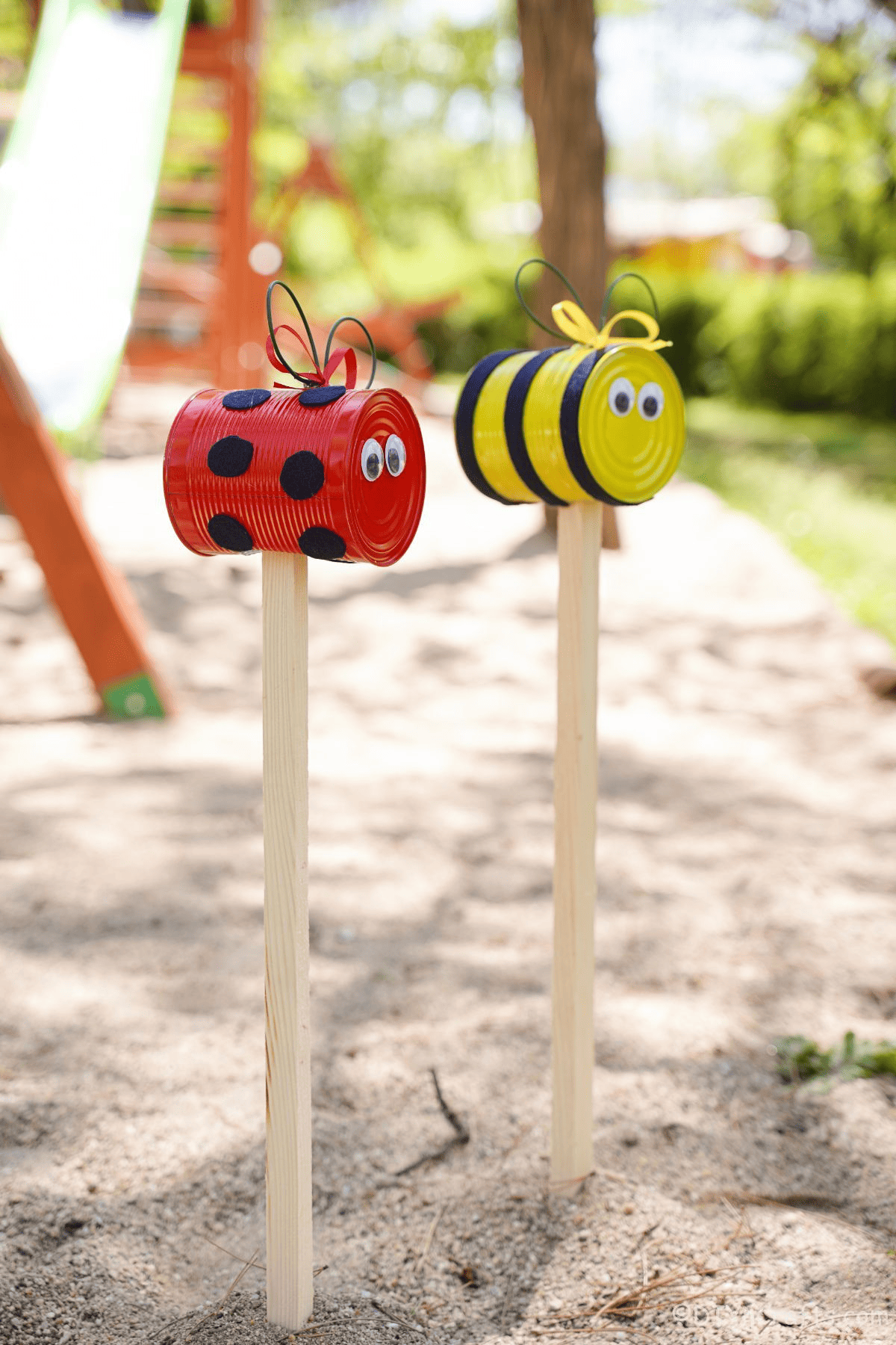 easy to make garden bee decoration
