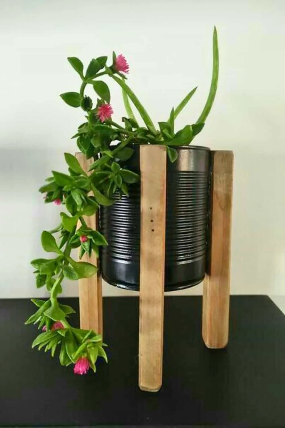 easy to make tin can planter