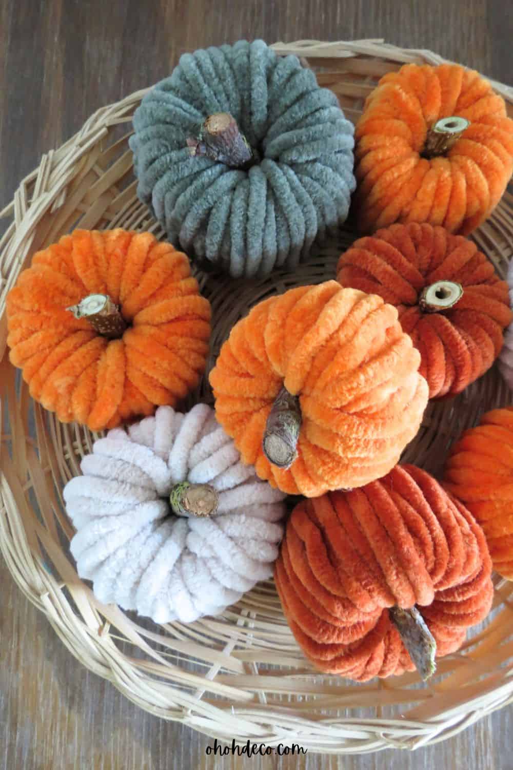 toilet paper roll pumpkins