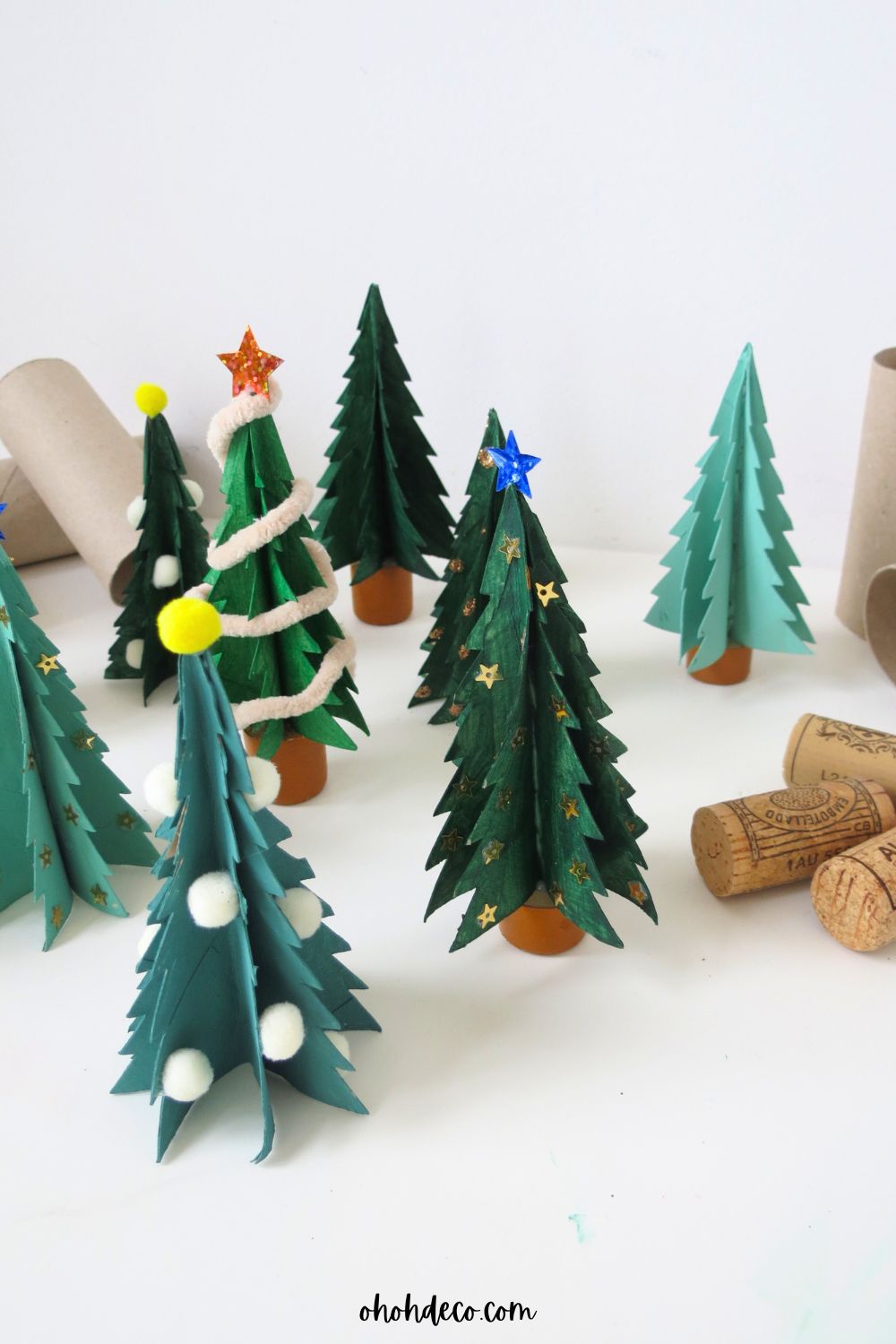 diy christmas tree with paper roll