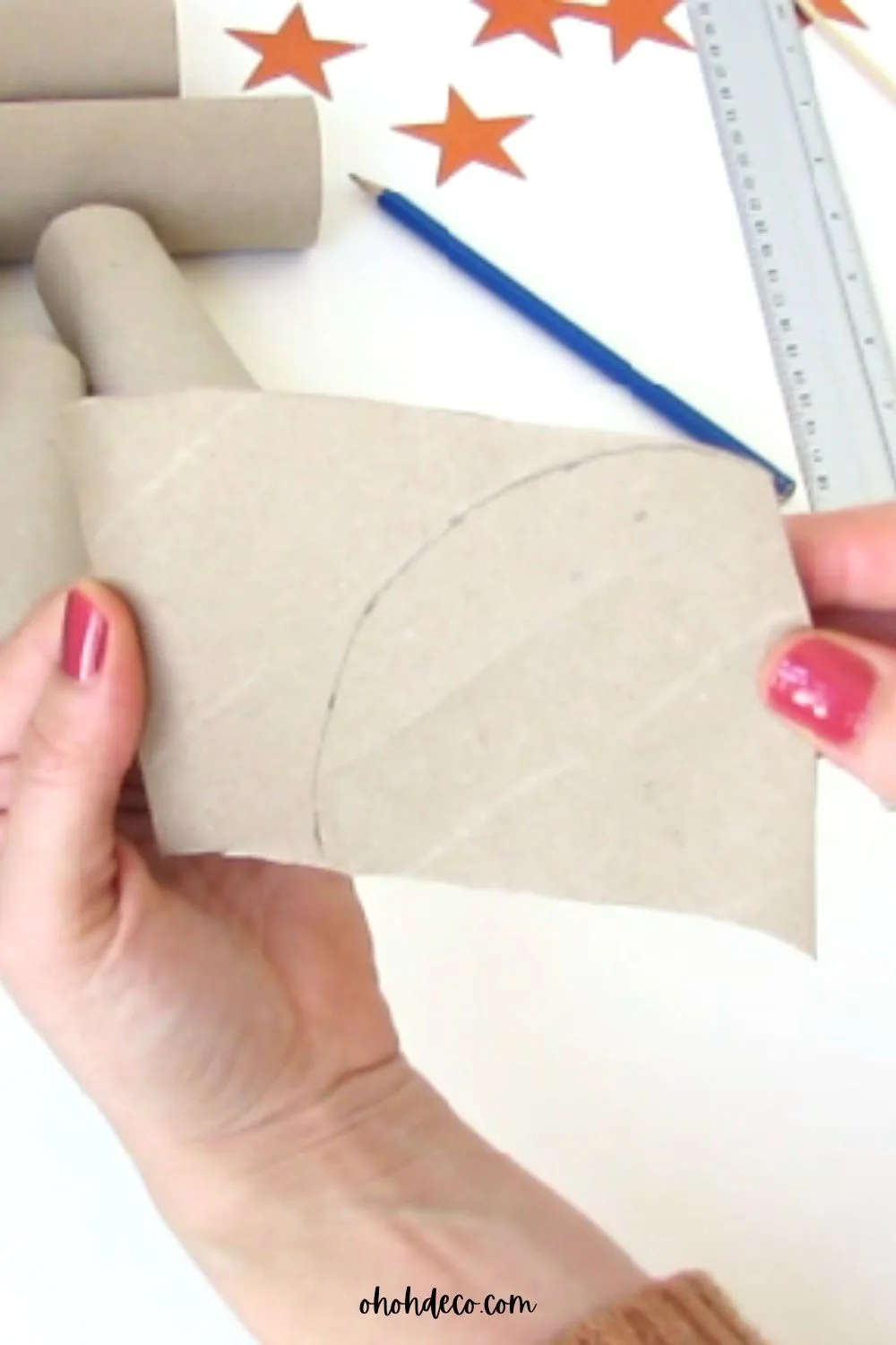 Dram a quarter circle onto the paper roll