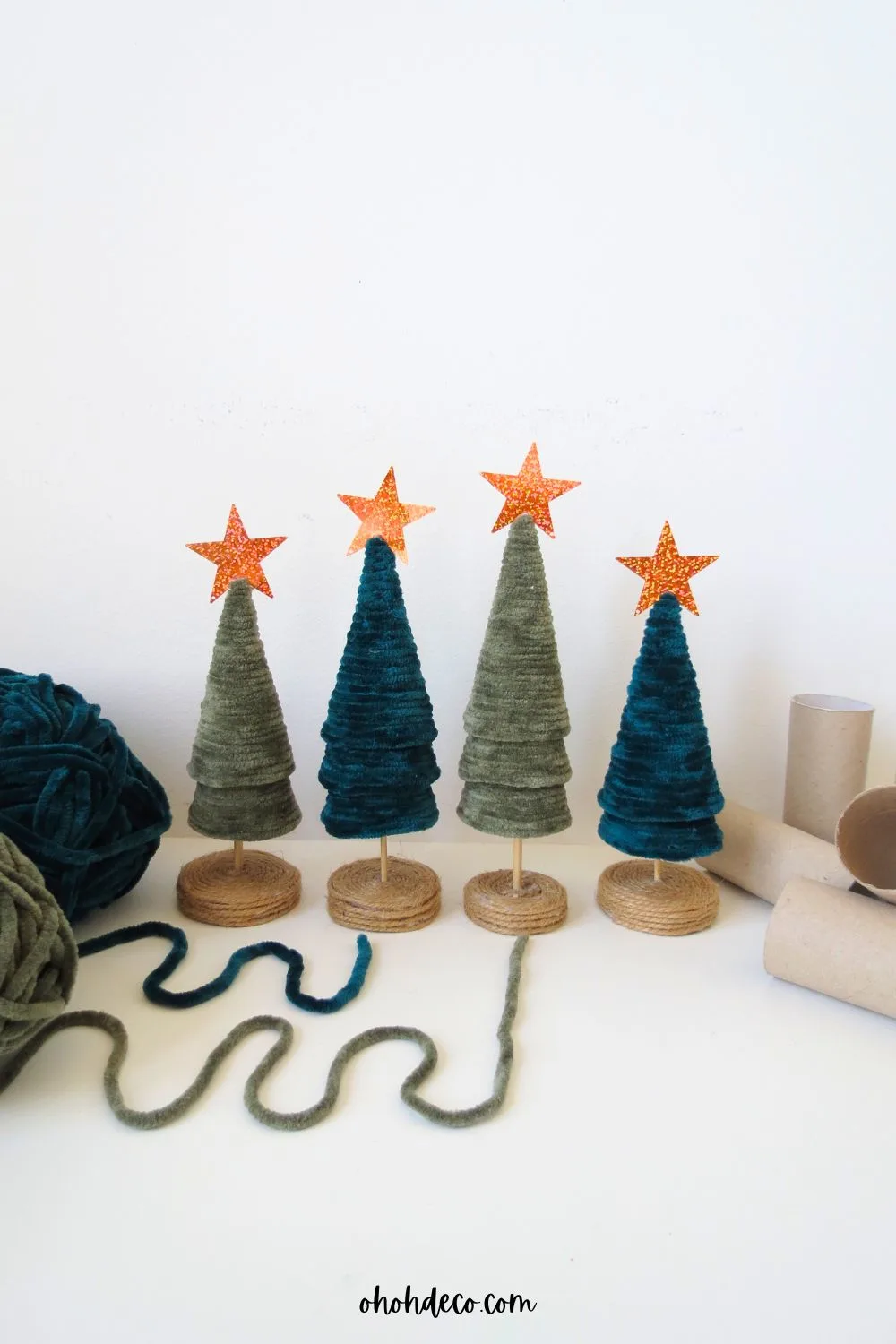 It's easy to make a mini Christmas tree