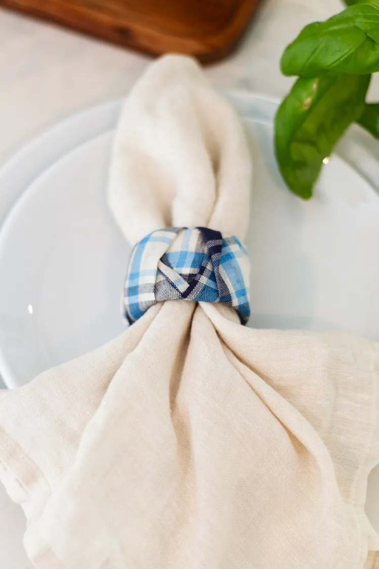 DIY fabric napkin ring