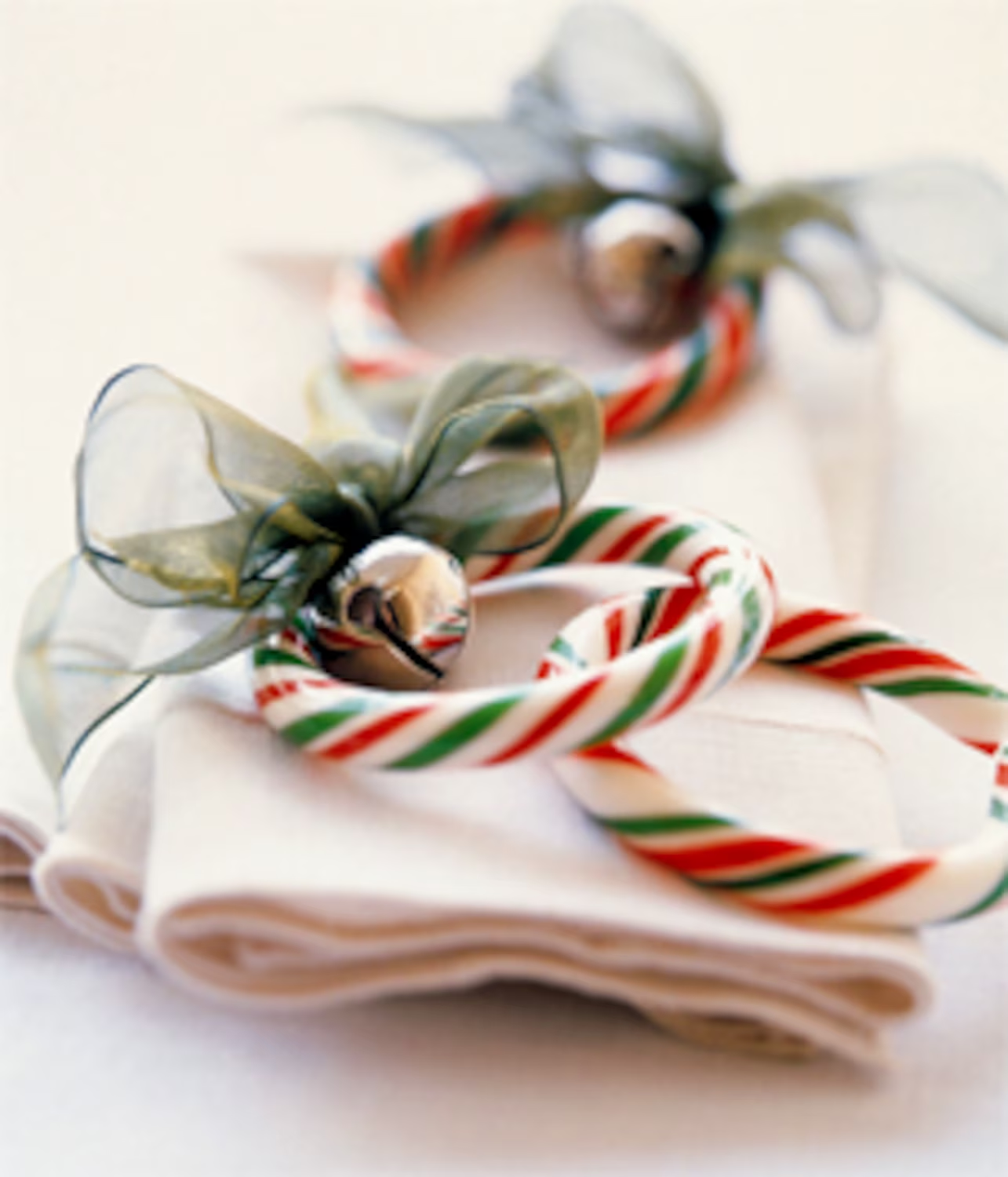 Candy napkin ring